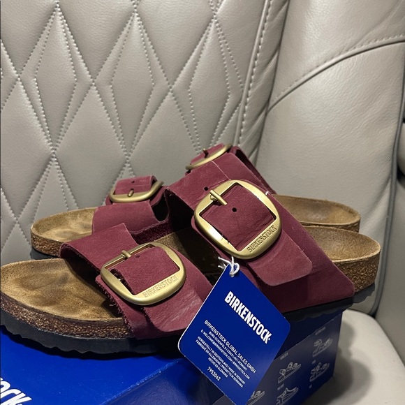 Birkenstock Arizona BS Patent Sand Sandal in Patent Sand - Picture 3 of 15